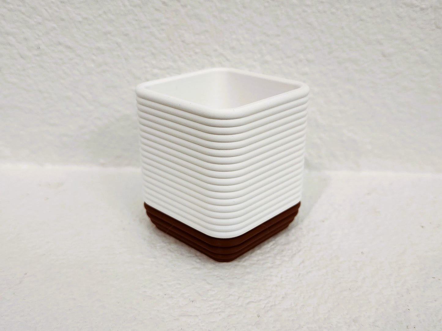 Root Magnetic Mini Planter